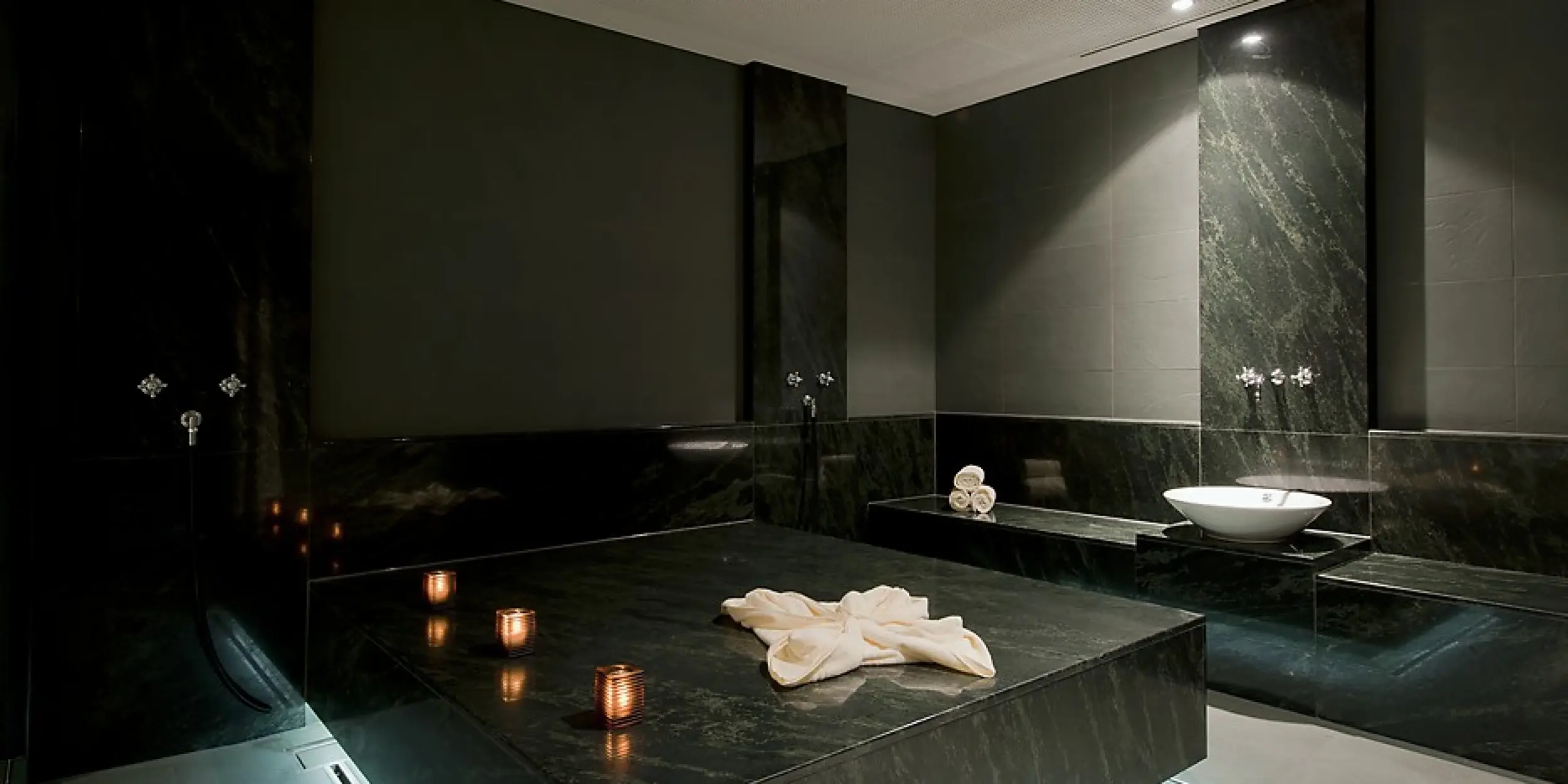 Hamam Rhassoul - Bad Horn