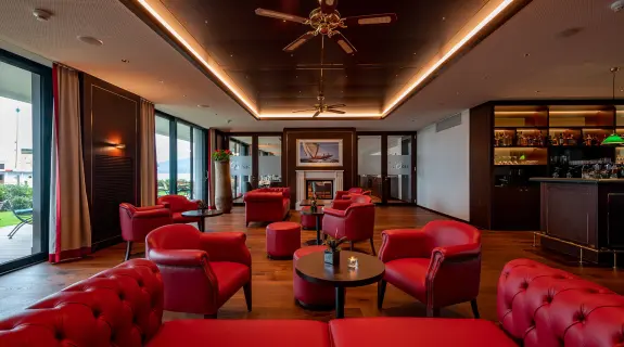 Lobby Bar Bad Horn