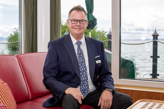 Tom Buchschuster - Restaurant Management