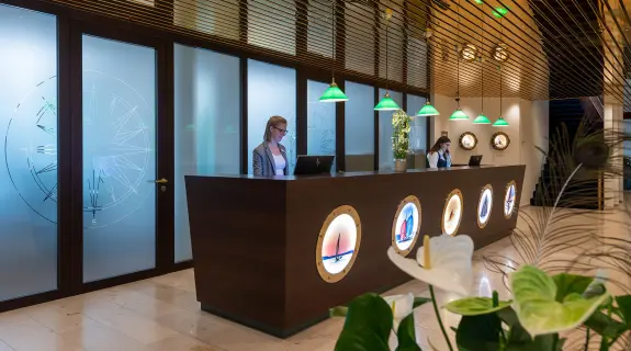 Bad Horn Reception