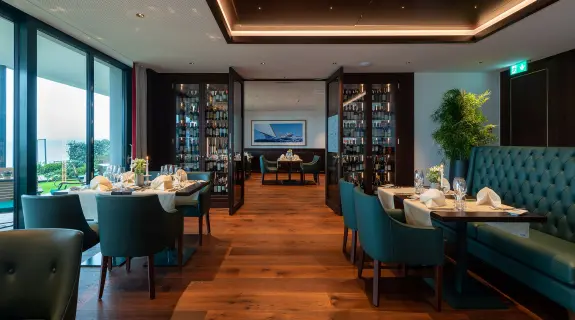 Fine Dining «Wave» and «Lobby-Bar»
