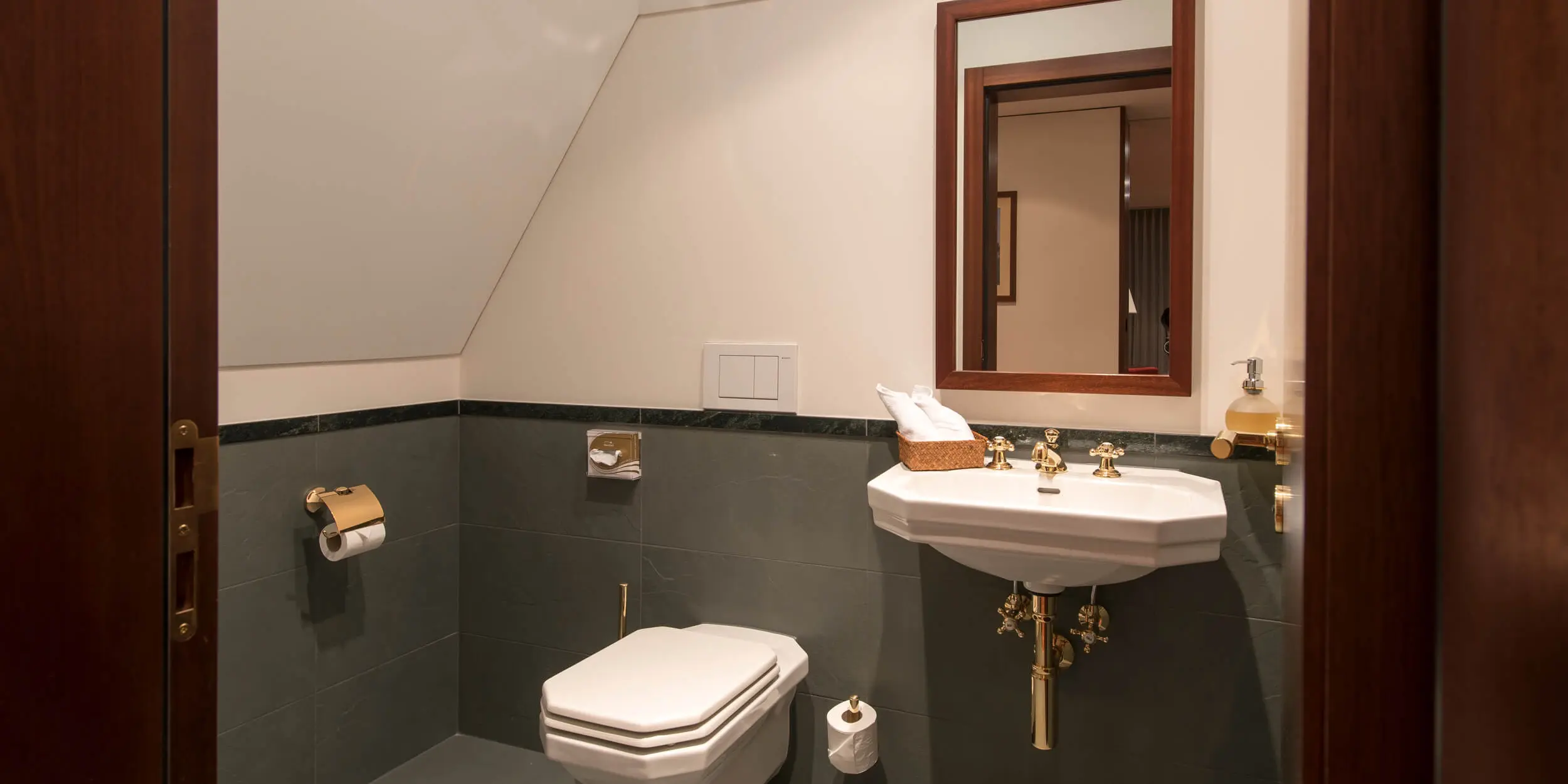 Deluxe Cottage Suite - Bad Horn