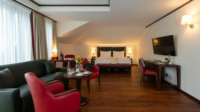 Admiral Suite