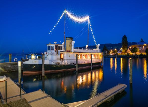 bal nocturne d'été - Promenade en bateau sous les étoiles