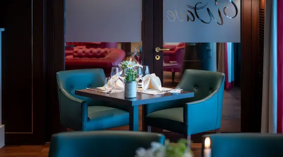 «Wave» et «Lobby-Bar»